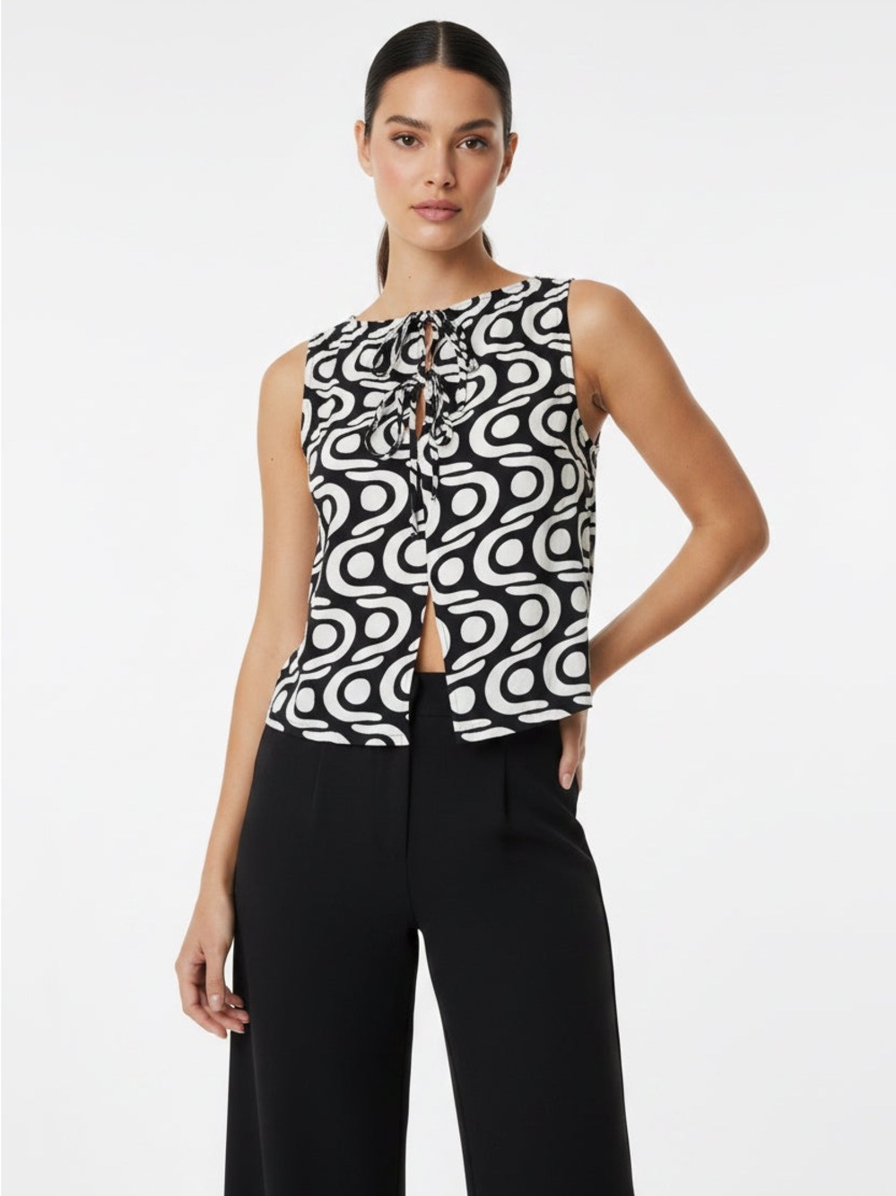 Blu Pepper Black & White Tie-Front Geometric Camisole